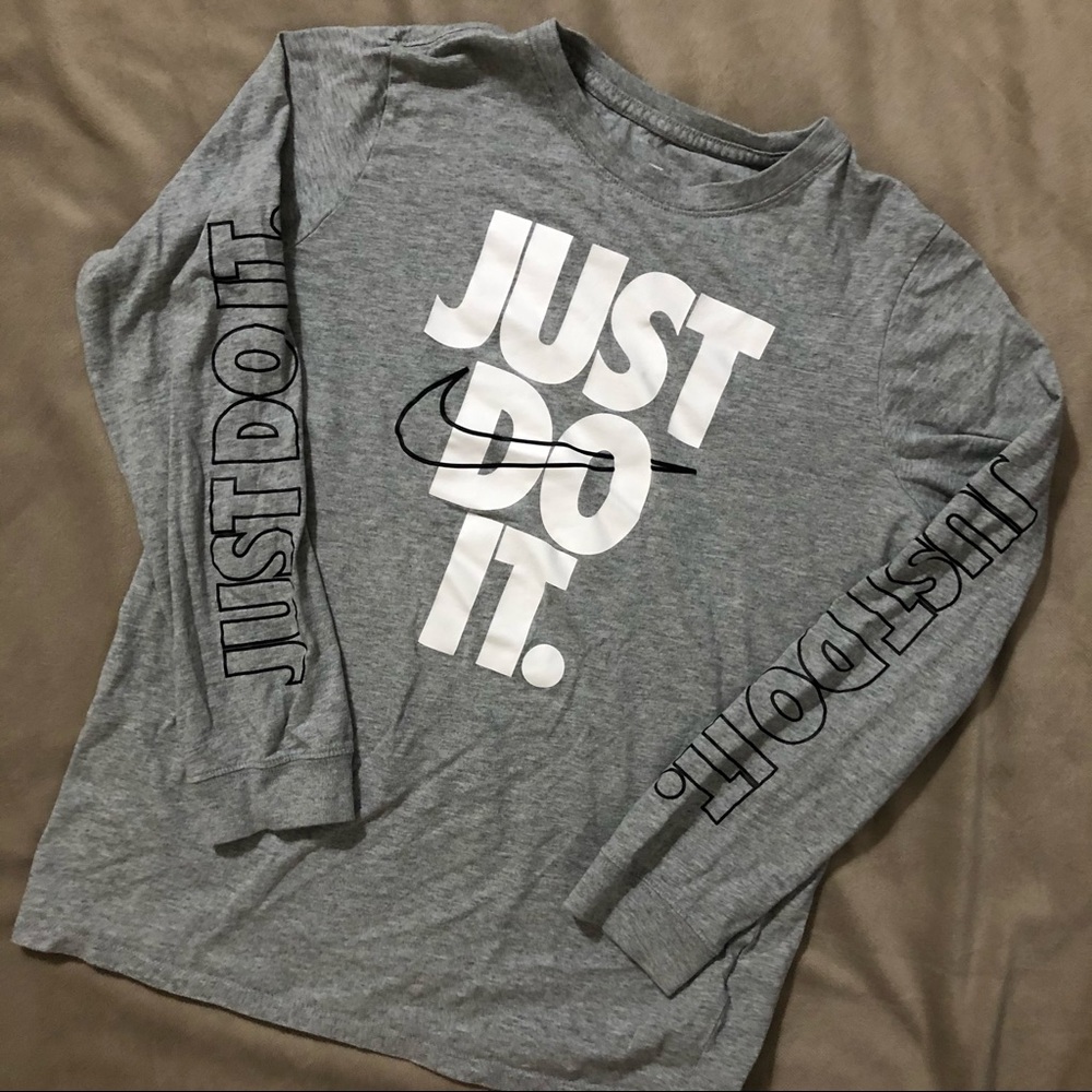 Nike youth long sleeve T-shirt